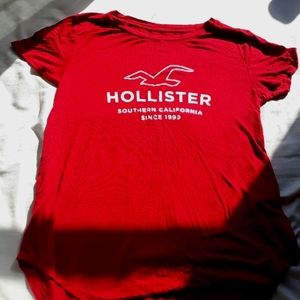 Comfy Hollister Tshirt